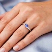 Bague Tanzanite 4mm et Saphirs