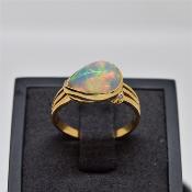 Bague Opale Noble et Or 18cts